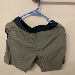 Ten thousand Tactical shorts. Olive green. M. No liner